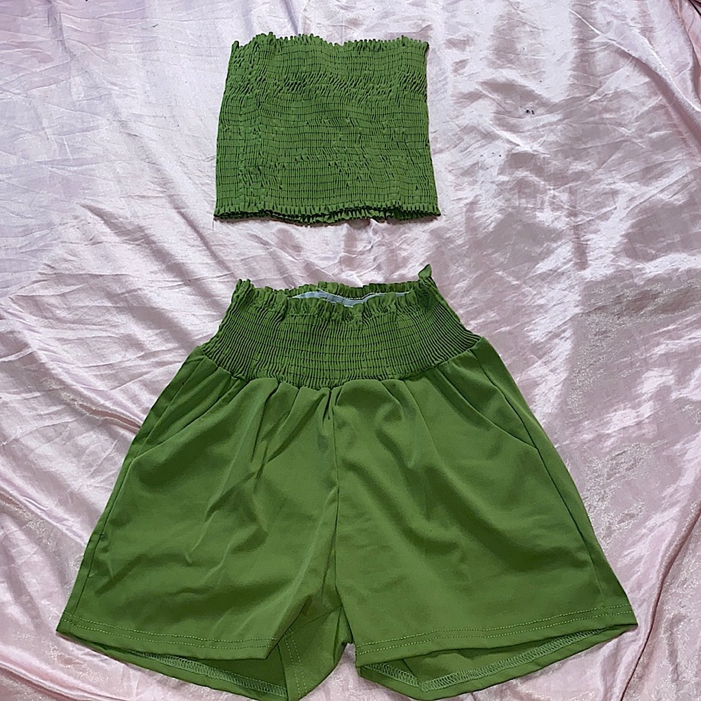 90’s 2-Piece Set - Picture 2 of 2
